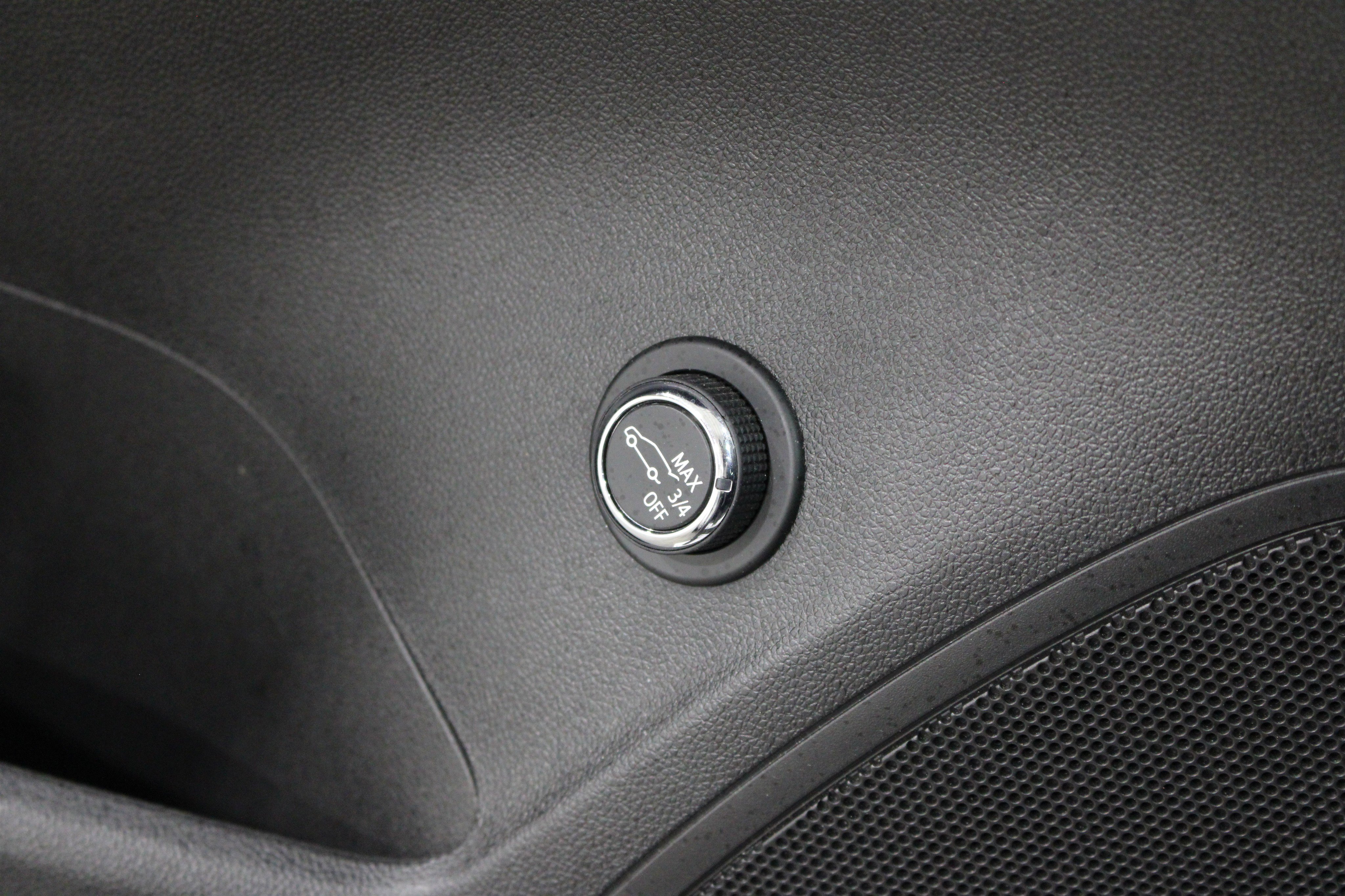 Used 2022 Buick Envision Essence w/ Technology Package II image 9