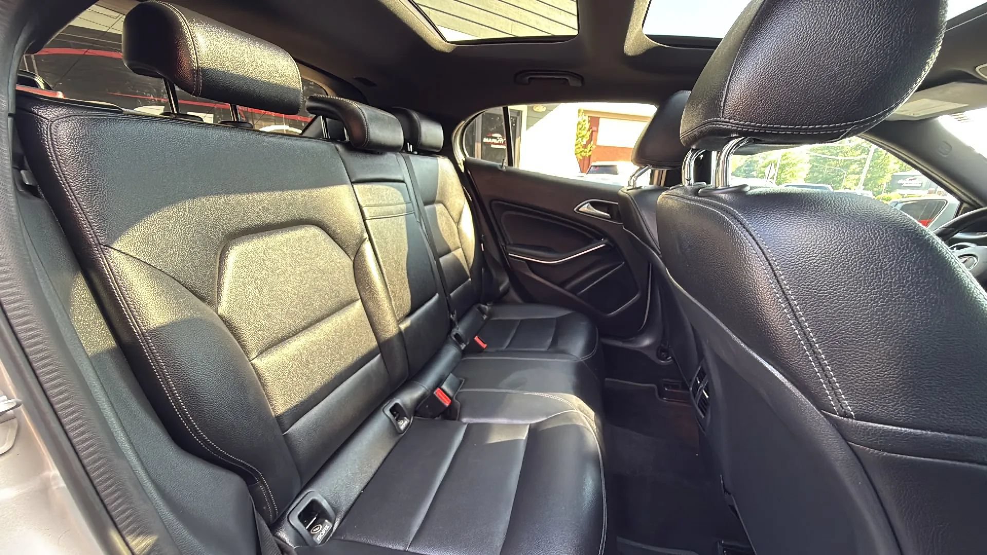 Used 2018 Mercedes-Benz GLA 250 4MATIC image 26