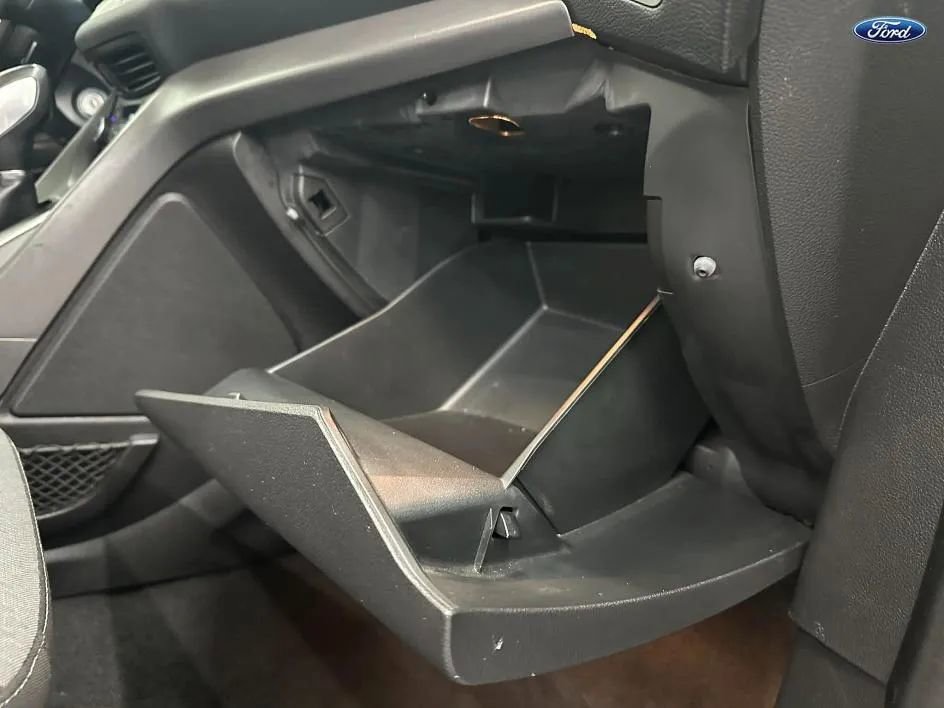 Used 2018 Ford C-MAX SE w/ Interior Protection Package image 24