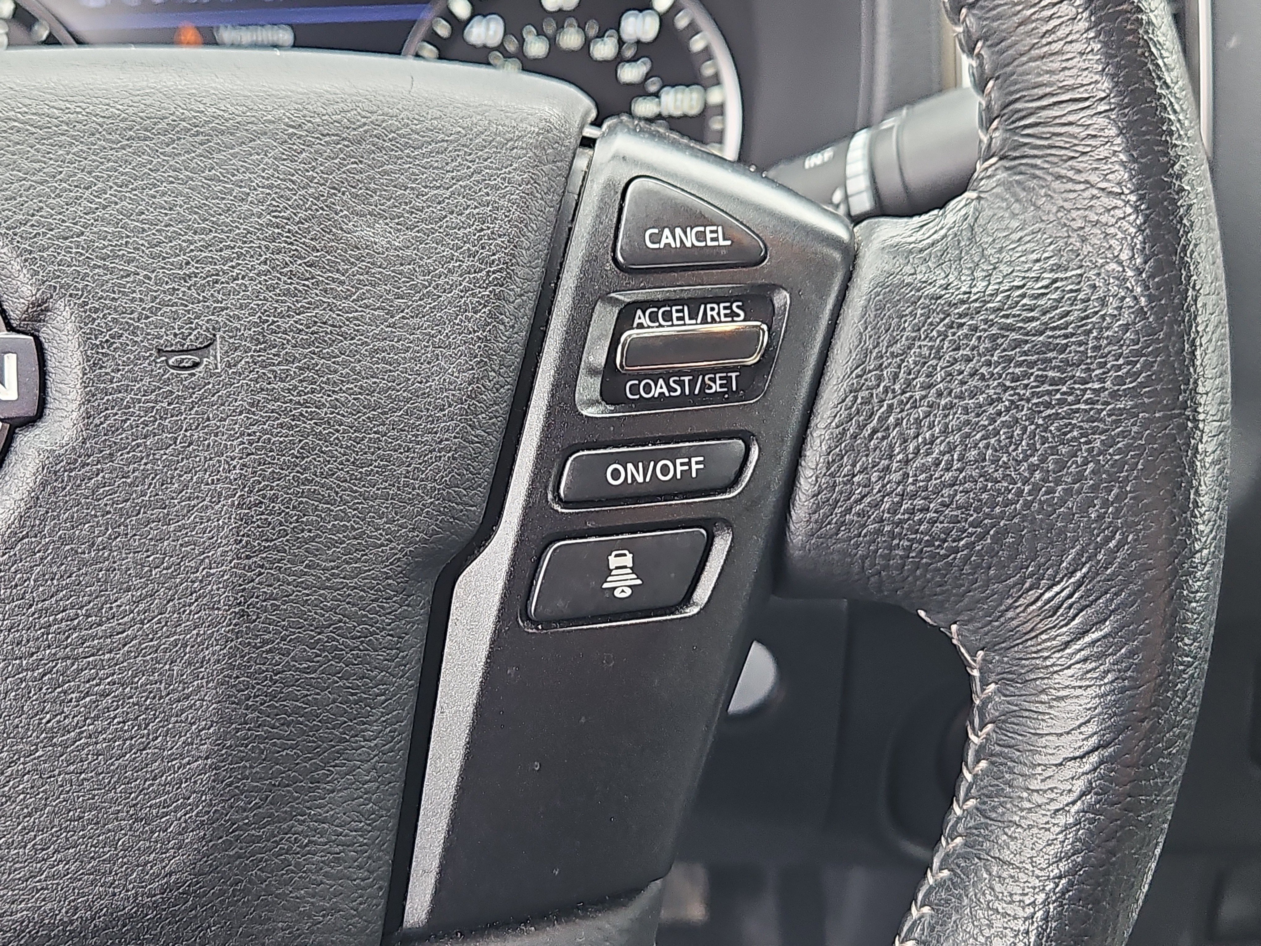 Used 2022 Nissan Frontier SV w/ Technology Package image 14