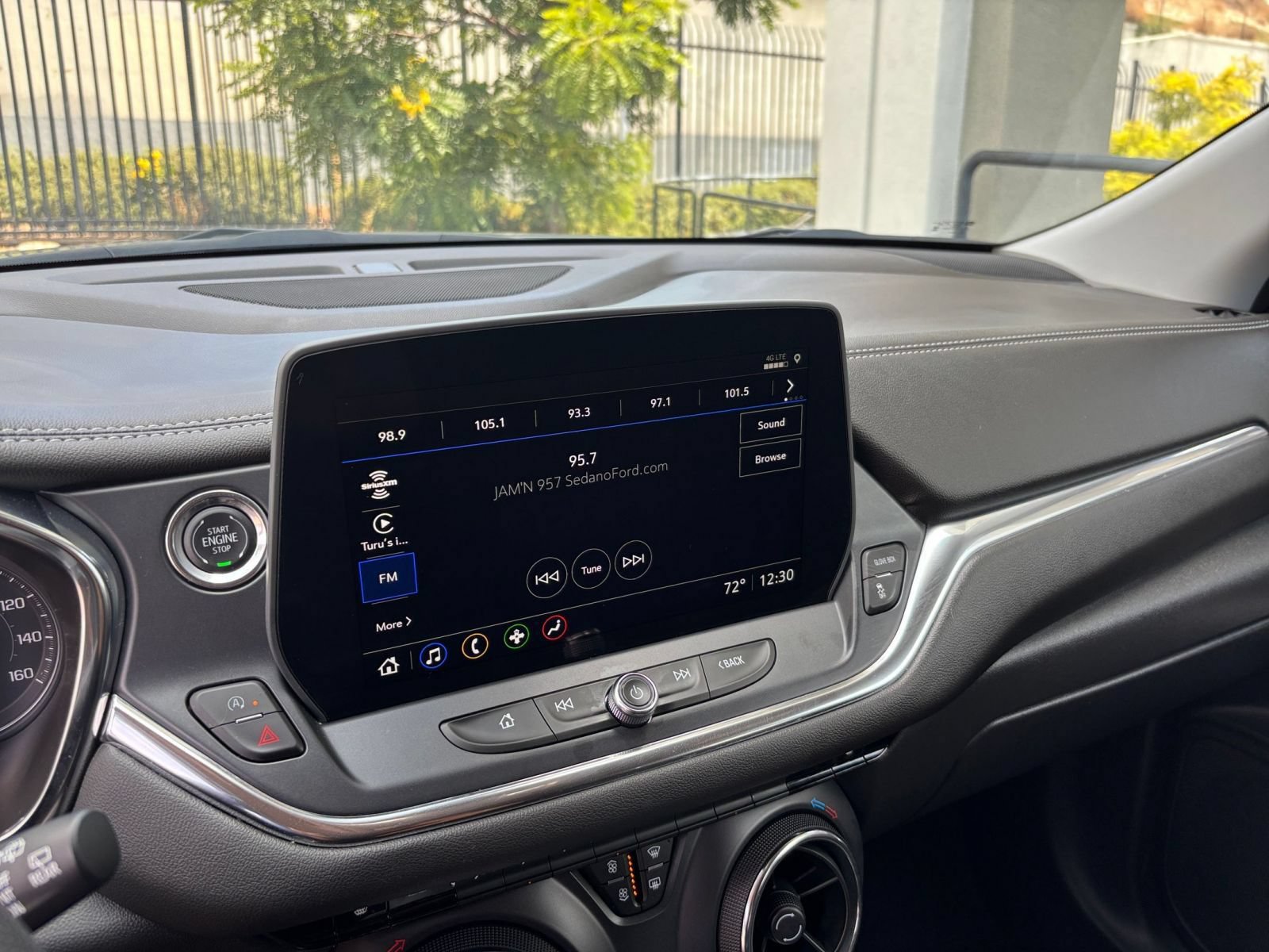 Used 2025 Chevrolet Blazer LT FWD image 16