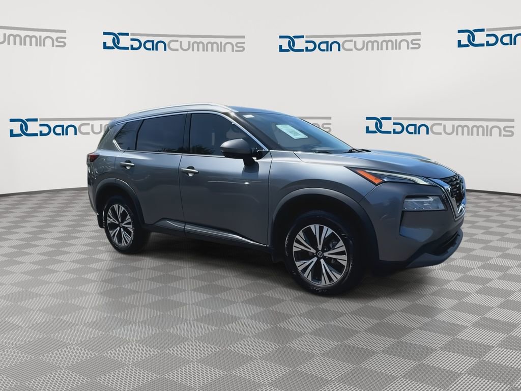 Used 2021 Nissan Rogue SV w/ Premium Package FWD image 2