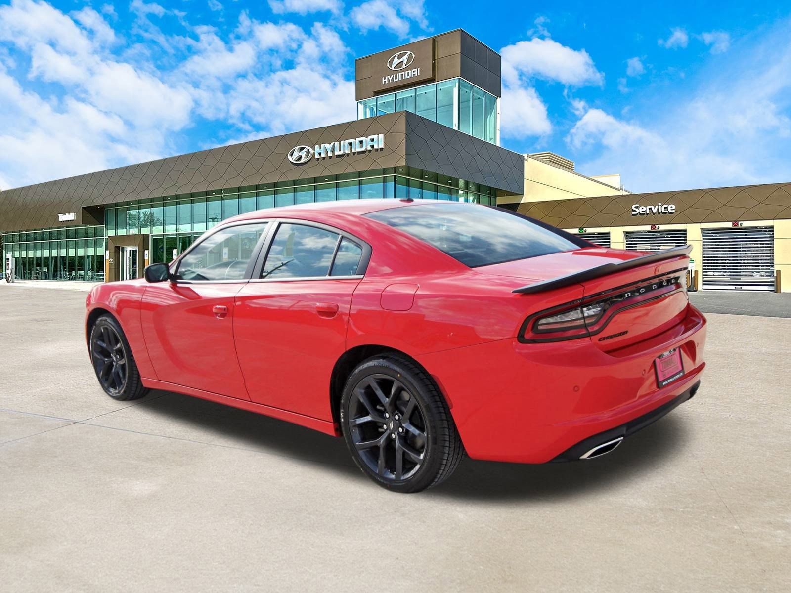 Used 2020 Dodge Charger SXT w/ Driver Convenience Group image 8