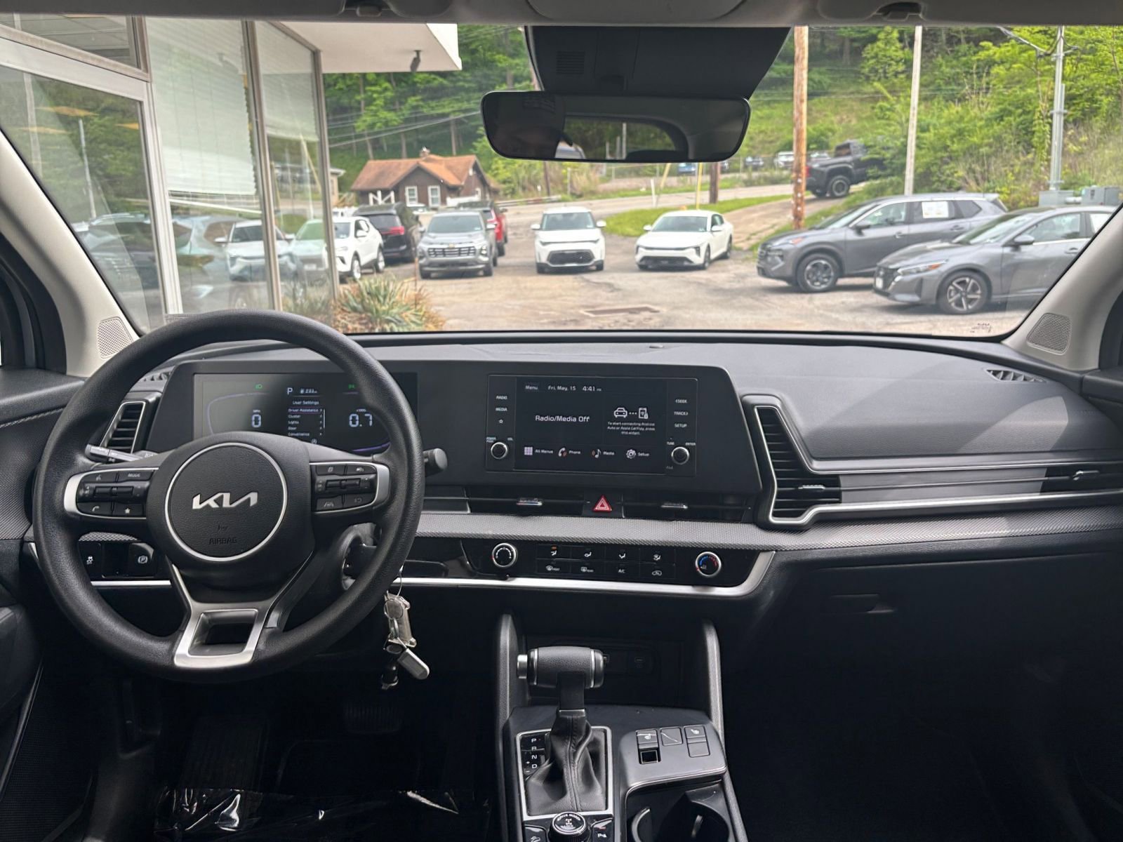 Used 2025 Kia Sportage LX AWD/4WD image 32