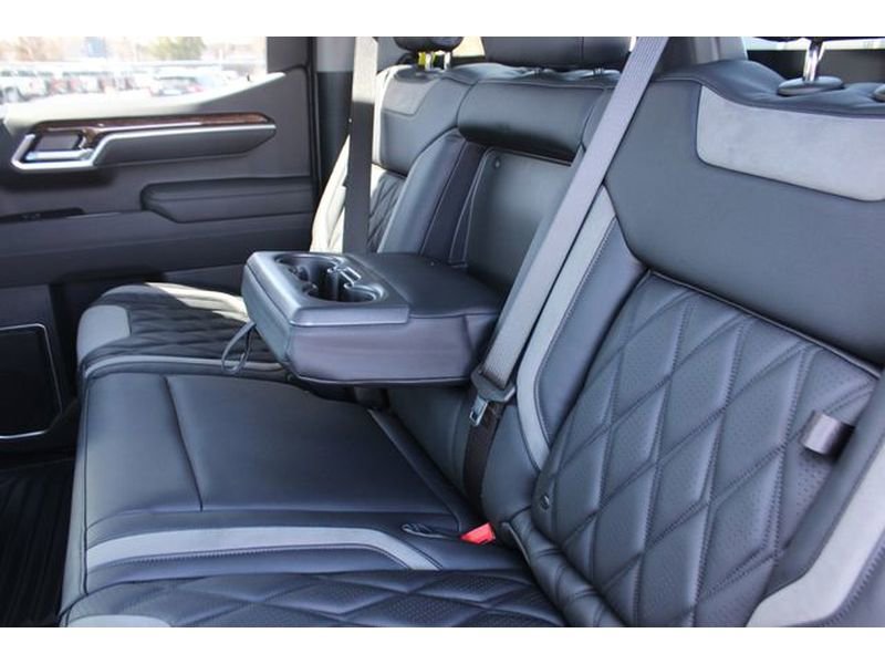 New 2026 GMC Sierra 1500 Elevation image 25