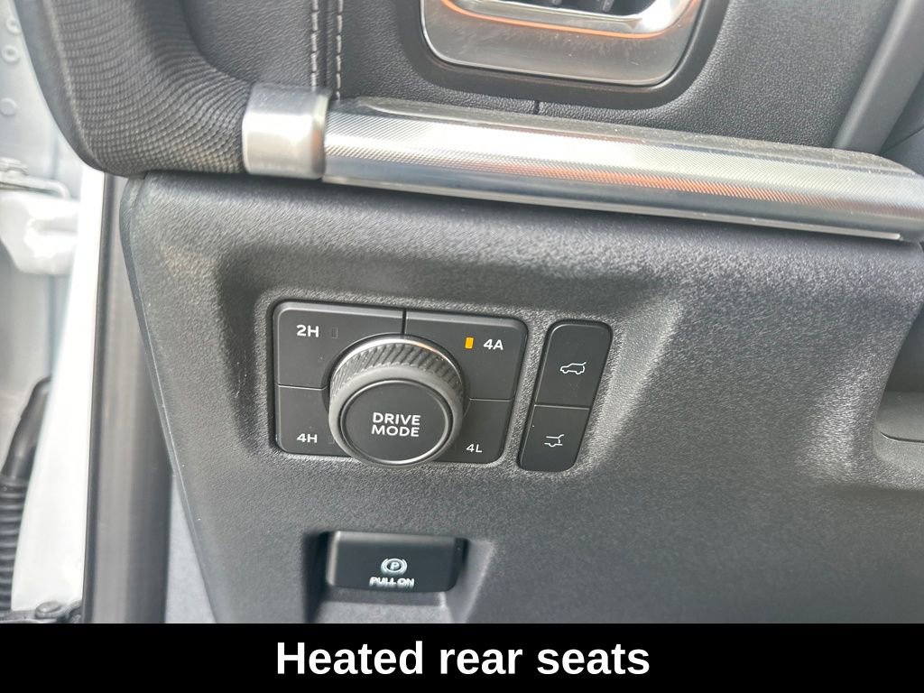 Used 2025 Ford Expedition Platinum image 18