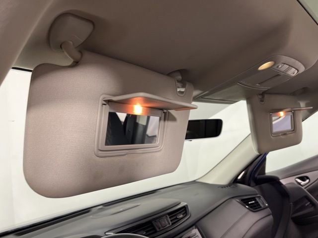 Used 2018 Nissan Rogue SV w/ Sun & Sound Touring Package image 36