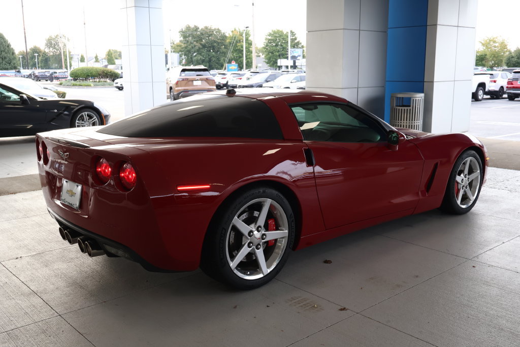 Used 2005 Chevrolet Corvette Coupe w/ Preferred Equipment Group RWD image 11
