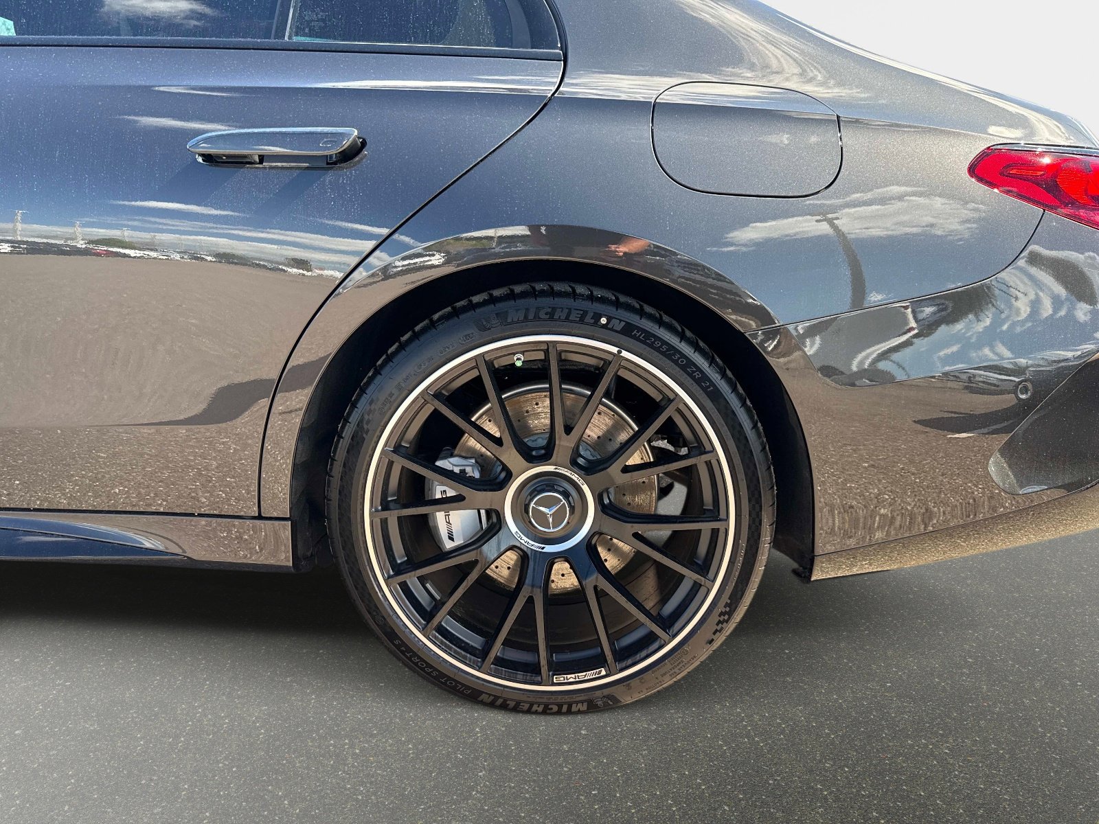New 2026 Mercedes-Benz E 53 AMG e 4MATIC Sedan image 10