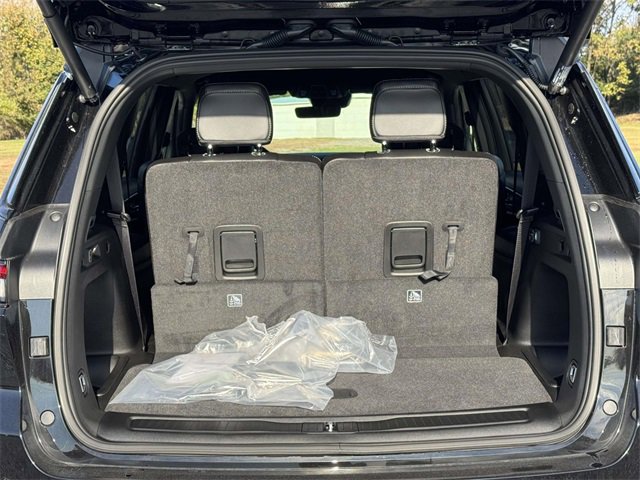 New 2025 Jeep Grand Cherokee L Laredo image 17