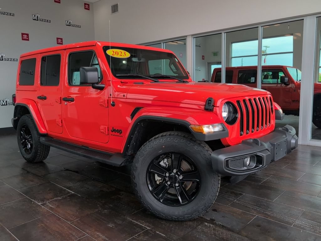 Used 2023 Jeep Wrangler Unlimited Sahara AWD/4WD image 2