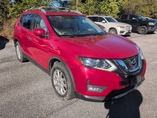 Used 2017 Nissan Rogue SV AWD/4WD image 1