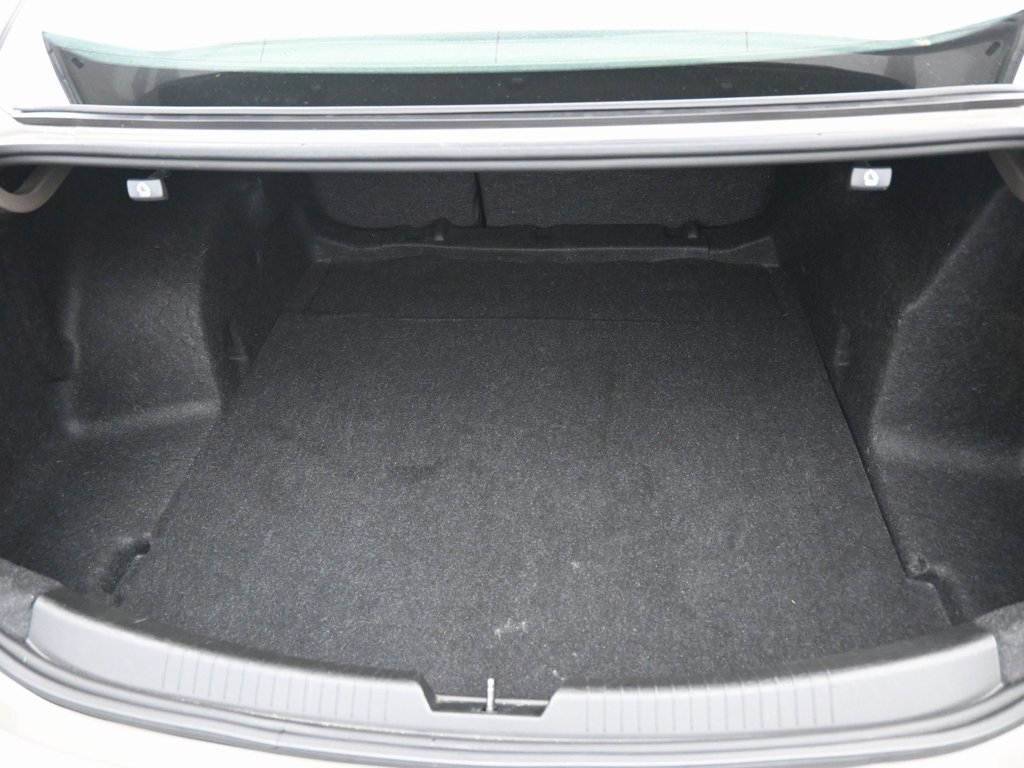 Used 2023 Chevrolet Malibu LS image 29