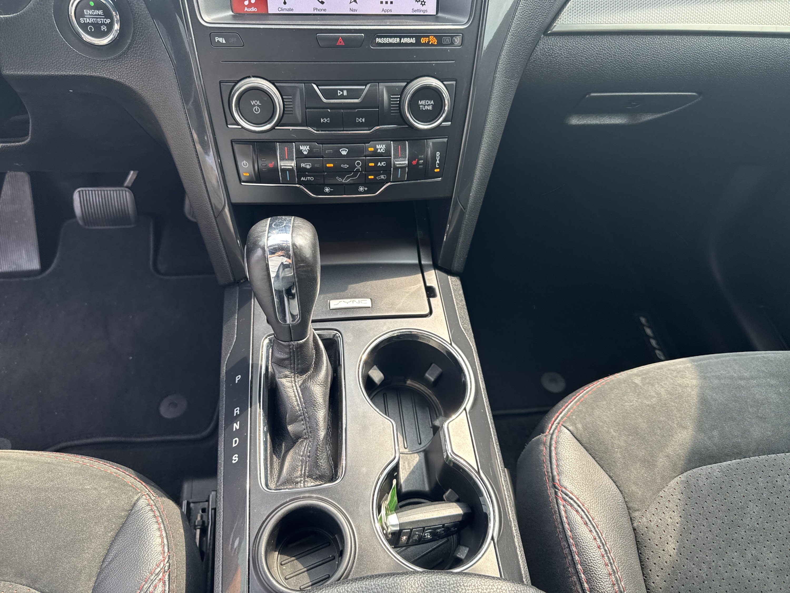 Used 2019 Ford Explorer XLT w/ Equipment Group 202A FWD image 15