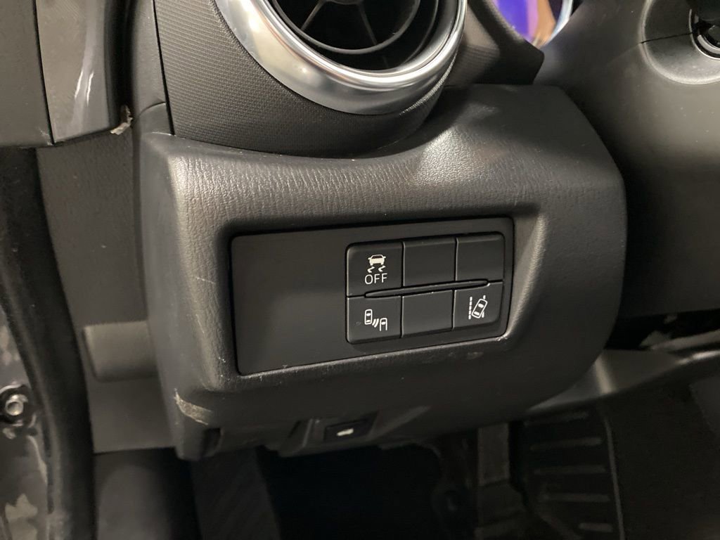 Used 2018 MAZDA MX-5 Miata RF Grand Touring image 20