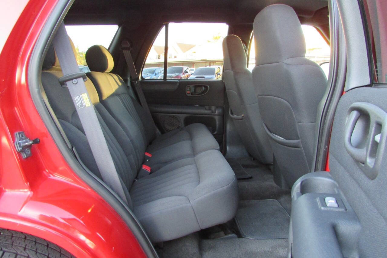 Used 2003 Chevrolet Blazer LS w/ Preferred Equipment Group image 28