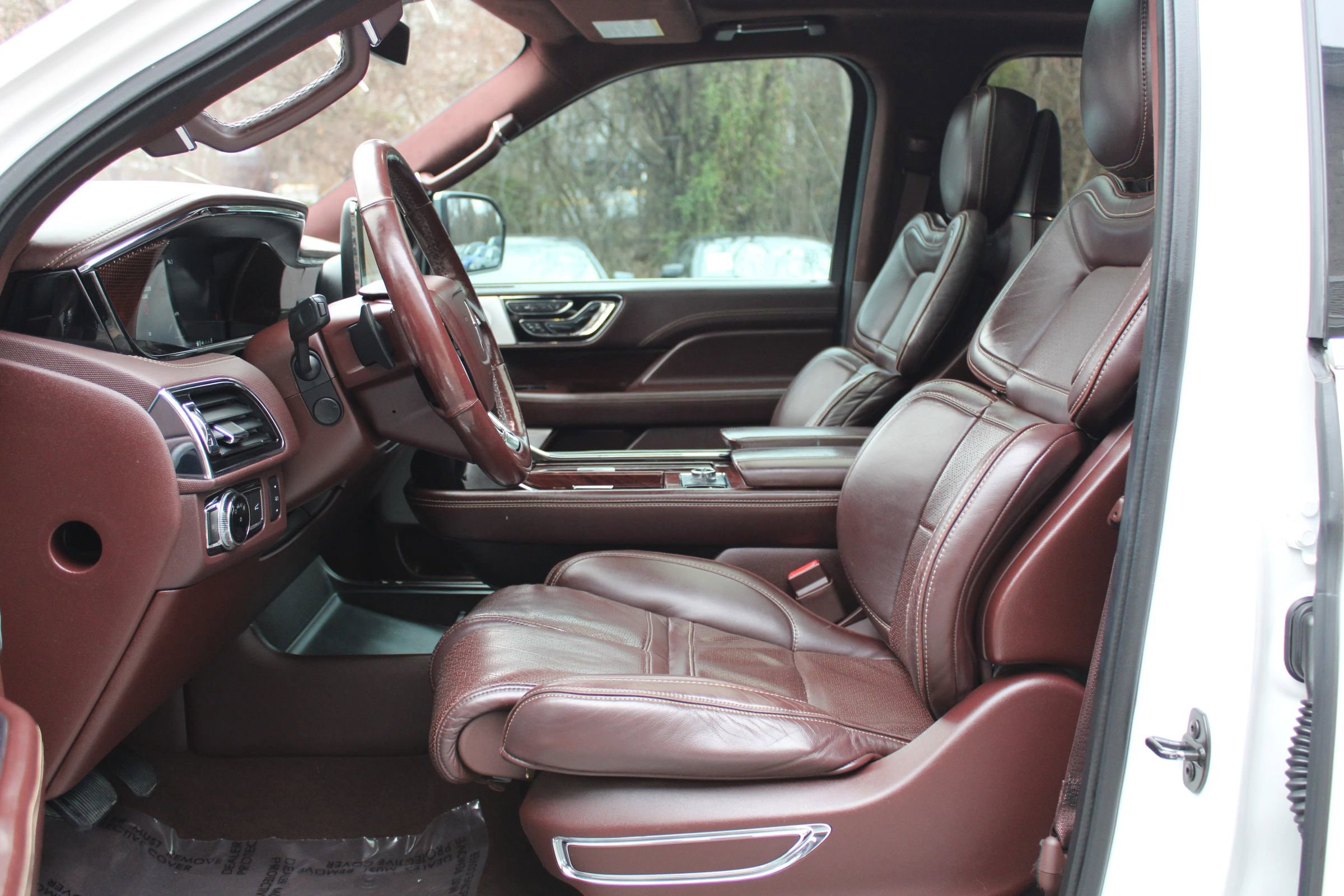 Used 2018 Lincoln Navigator L Black Label w/ Cargo Package image 19