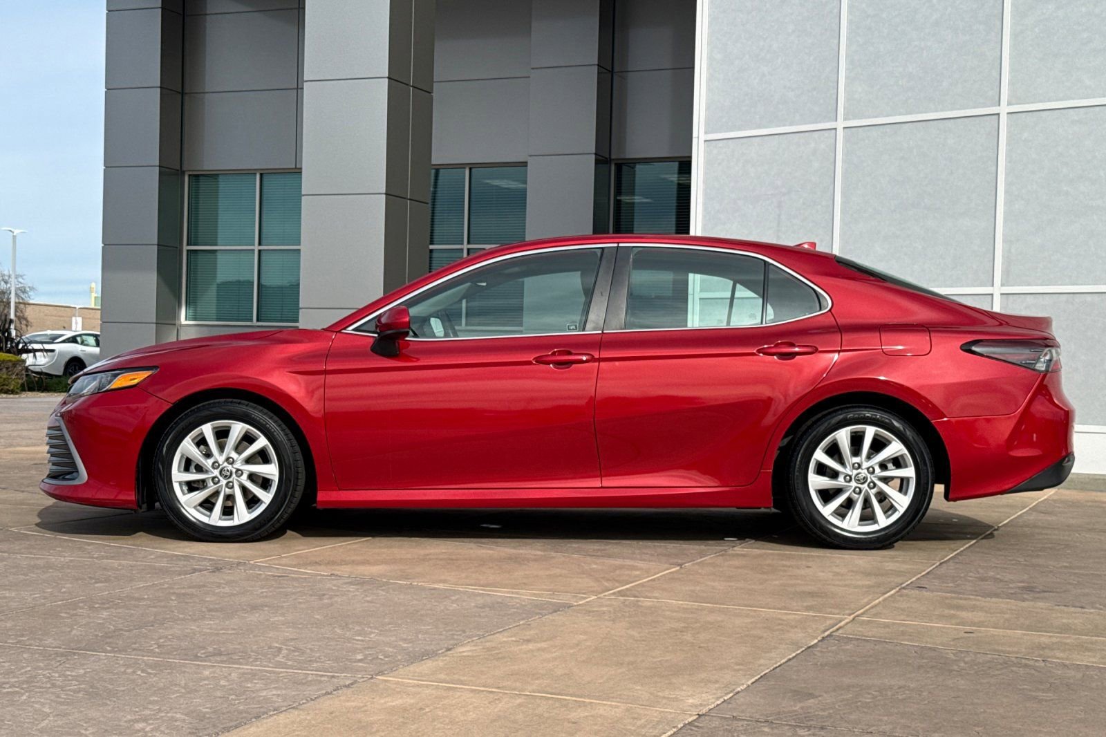 Certified 2023 Toyota Camry LE FWD image 8