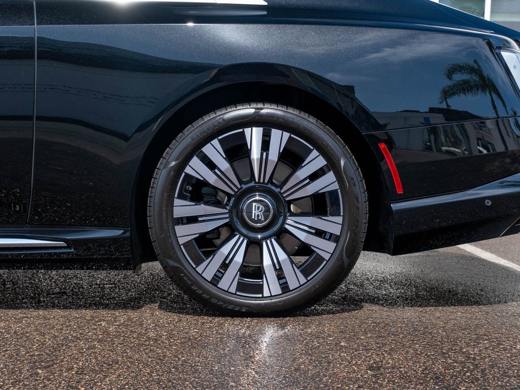 New 2026 Rolls-Royce Spectre image 30