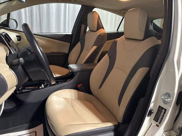 Used 2017 Toyota Prius Four w/ Advanced Technology Package image 5
