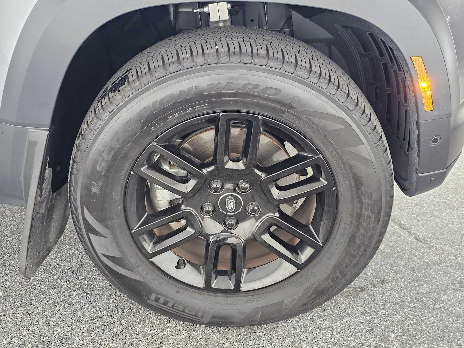 Used 2023 Land Rover Defender 110 S image 9