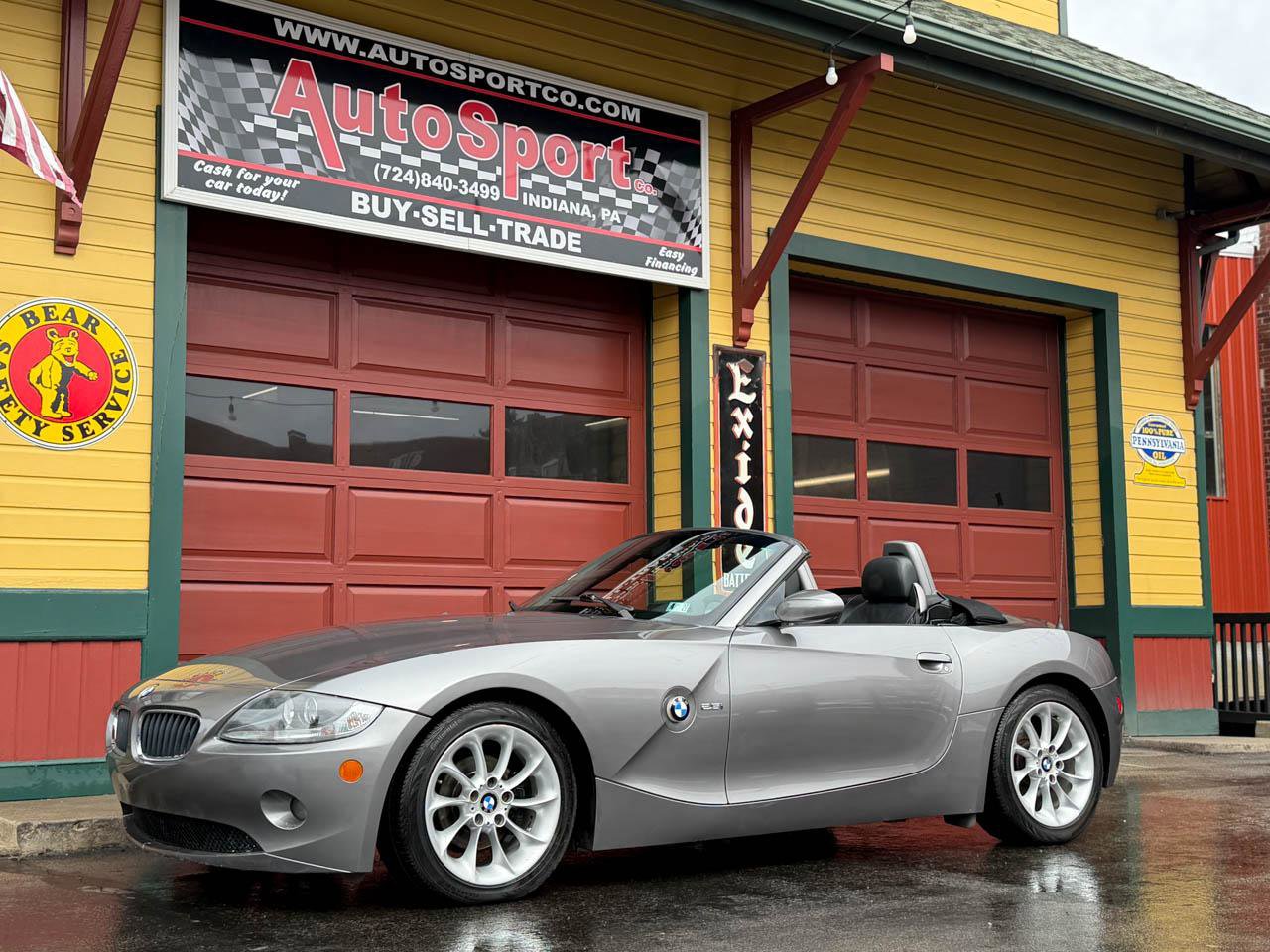 Used 2005 BMW Z4 2.5i image 12