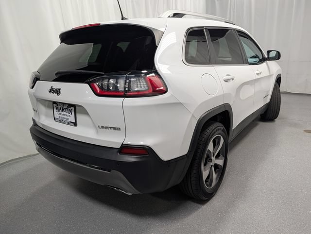 Used 2019 Jeep Cherokee Limited w/ Luxury Group AWD/4WD image 3