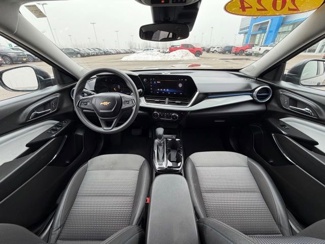 Used 2024 Chevrolet Trax LT image 26