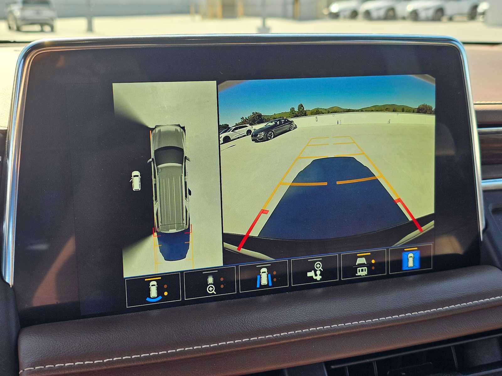 Used 2023 Chevrolet Tahoe High Country w/ LPO, Illumination Package image 28