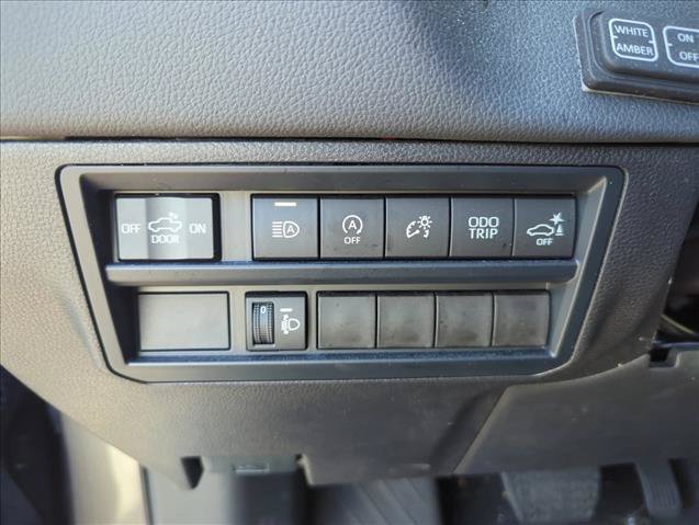 Used 2026 Toyota Tundra Limited AWD/4WD image 13