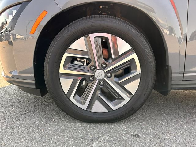 Used 2023 Hyundai Kona Limited w/ Cargo Package image 9