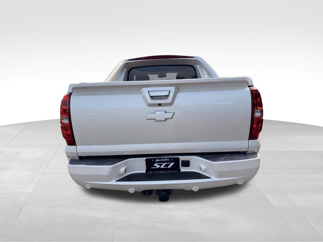 Used 2013 Chevrolet Avalanche LTZ AWD/4WD image 8