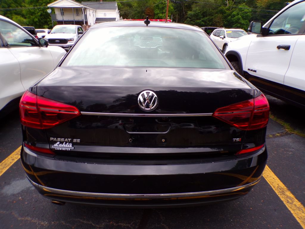 Used 2017 Volkswagen Passat 1.8T SE FWD image 11