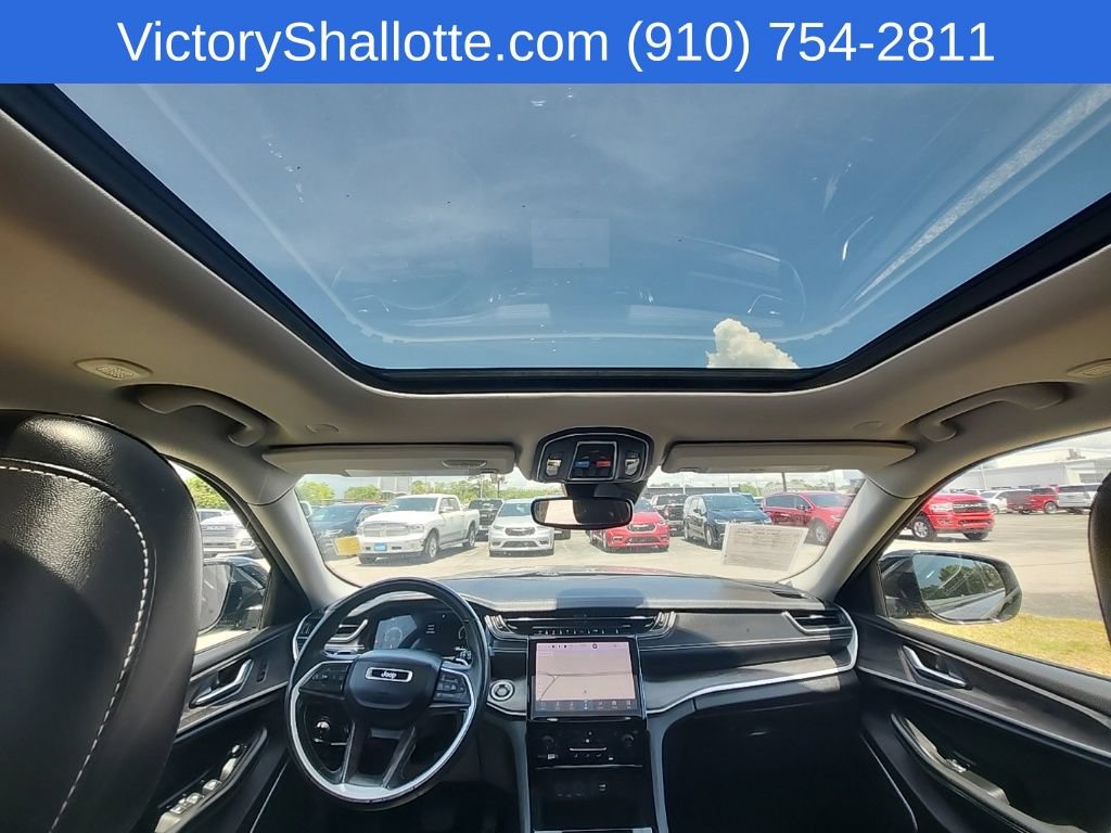 Used 2022 Jeep Grand Cherokee L Limited AWD/4WD image 5