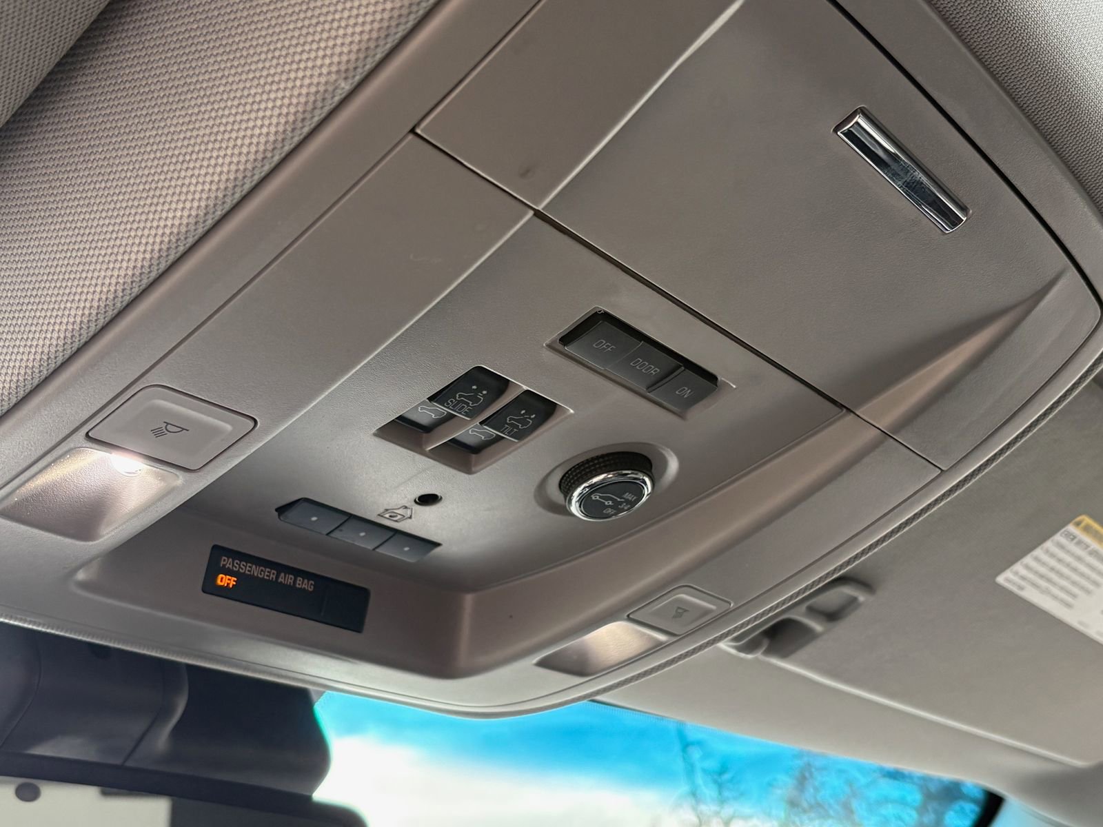 Used 2016 GMC Yukon XL SLT w/ Open Road Package image 39