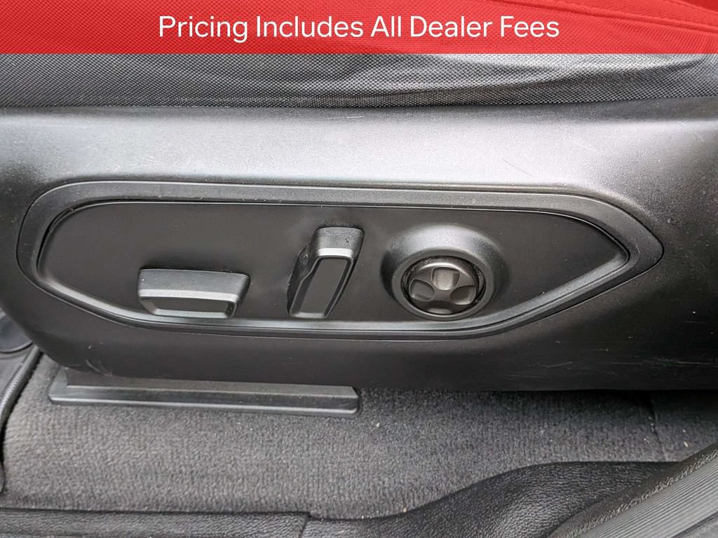 Used 2022 Jeep Grand Cherokee L Laredo w/ Luxury Tech Group I AWD/4WD image 21