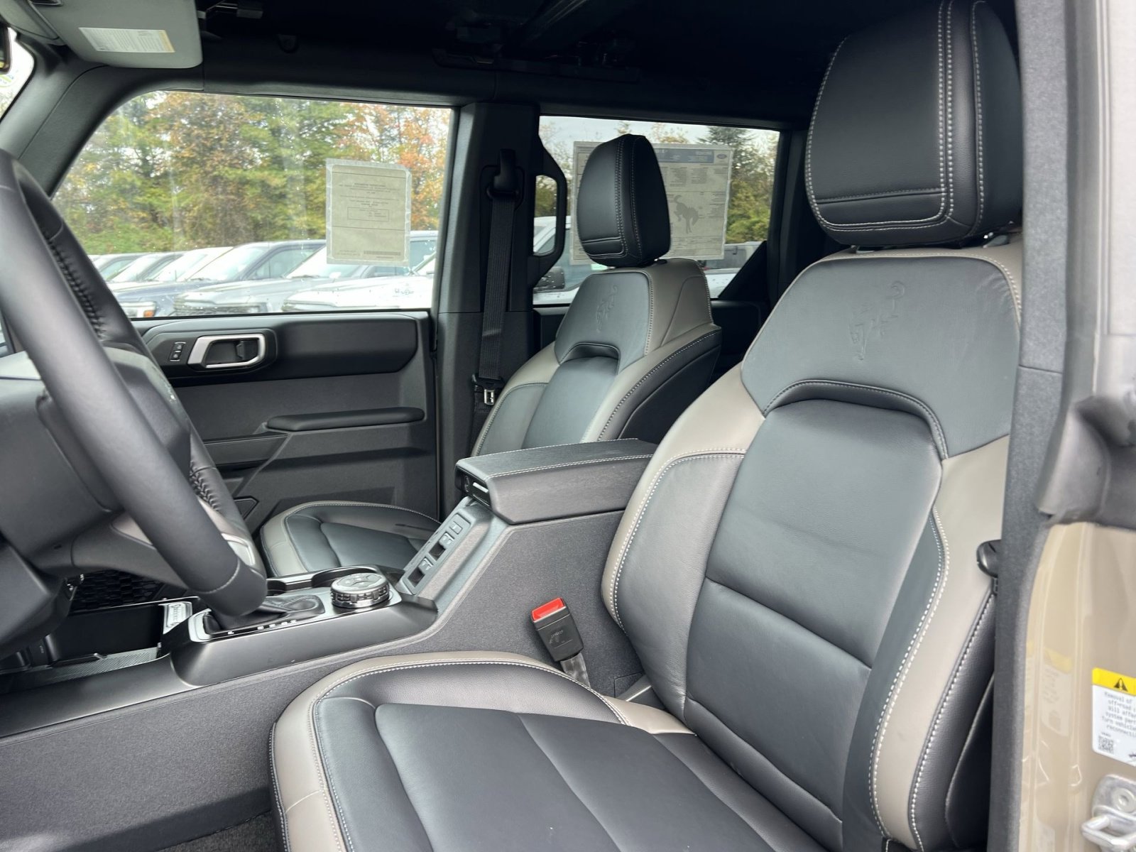 New 2025 Ford Bronco Outer Banks image 13