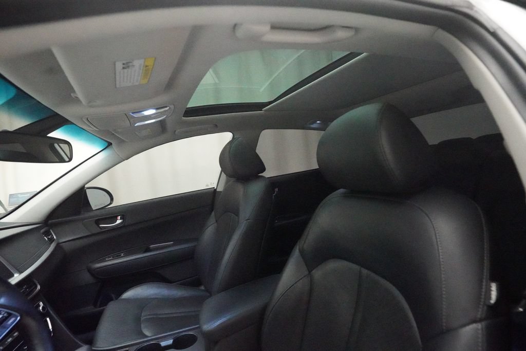 Used 2020 Kia Optima SE FWD image 31