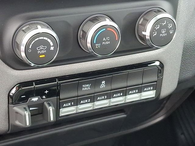 Used 2024 RAM 2500 Tradesman w/ Chrome Appearance Group image 10