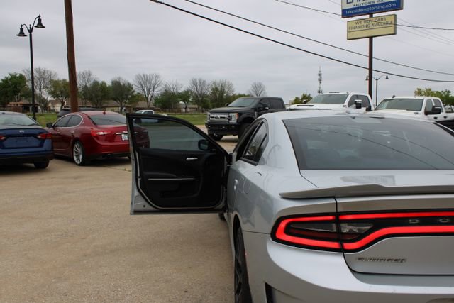 Used 2019 Dodge Charger R/T w/ Plus Group RWD image 9
