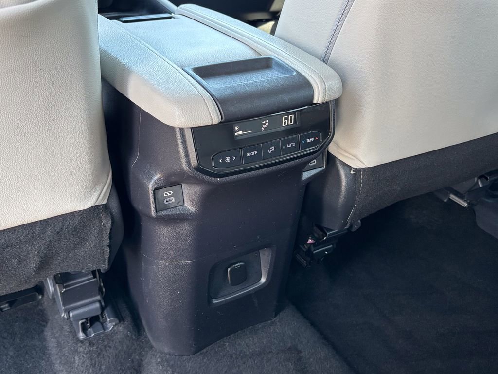 Certified 2024 Toyota Grand Highlander AWD image 51