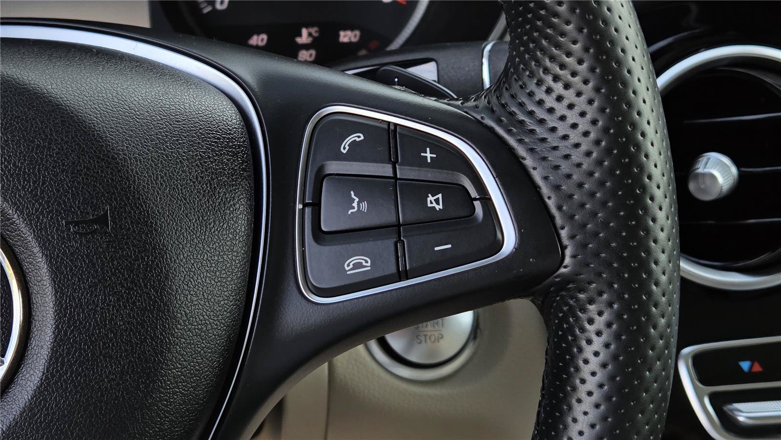 Used 2017 Mercedes-Benz GLC 300 4MATIC image 19