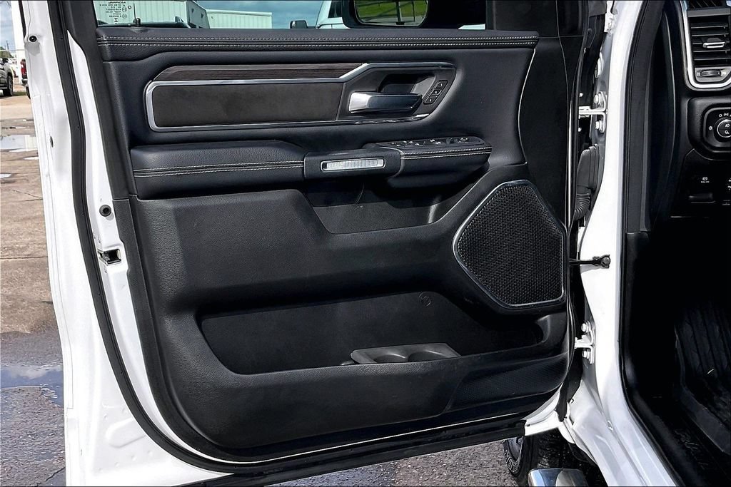 Used 2025 RAM 1500 Laramie w/ Sport Appearance Package AWD/4WD image 17