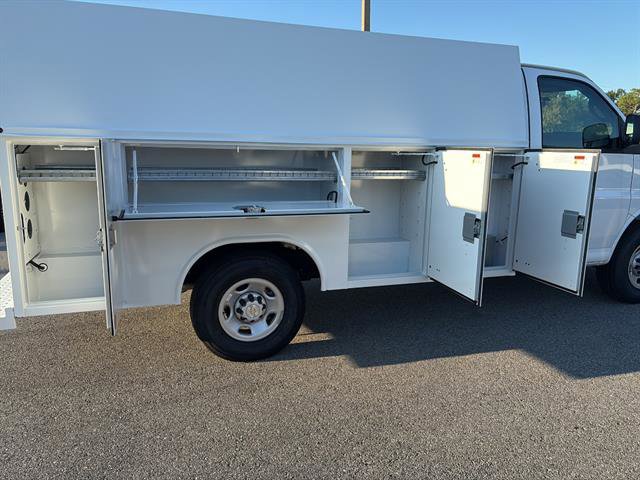 New 2025 Chevrolet Express 3500 w/ Power Convenience Package image 10