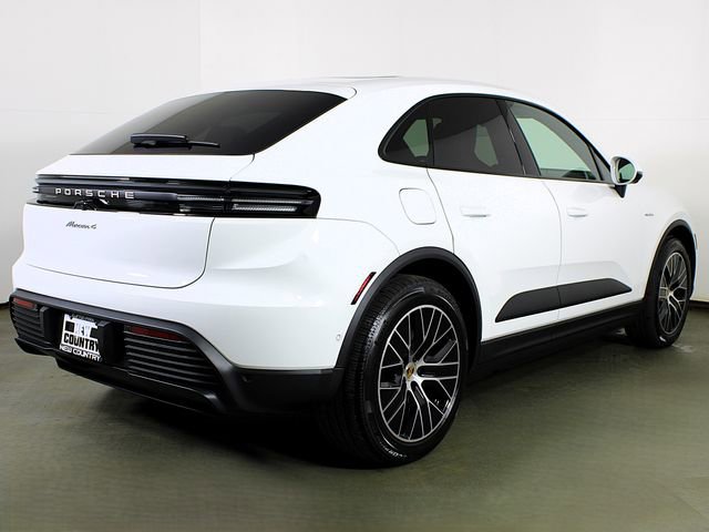 New 2026 Porsche Macan 4 Electric AWD/4WD image 9