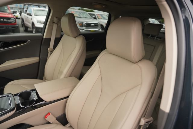 Used 2023 Lincoln Nautilus Reserve w/ Luxury Package image 10