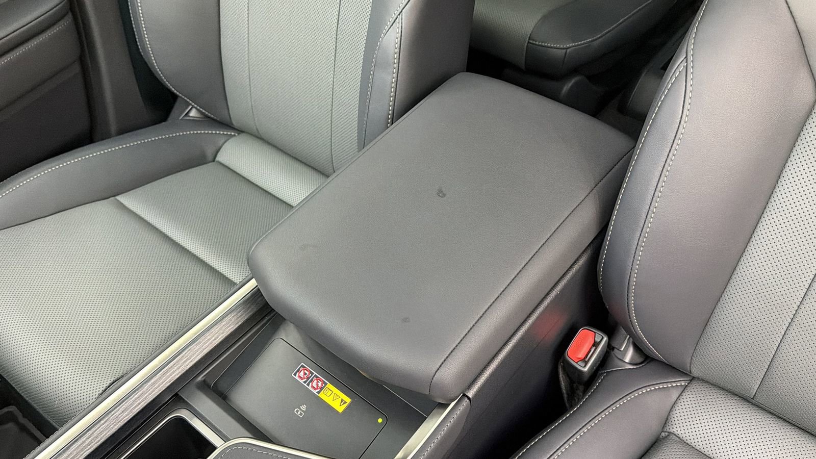 Used 2025 Lexus GX 550 w/ Accessory Package (2T) image 26