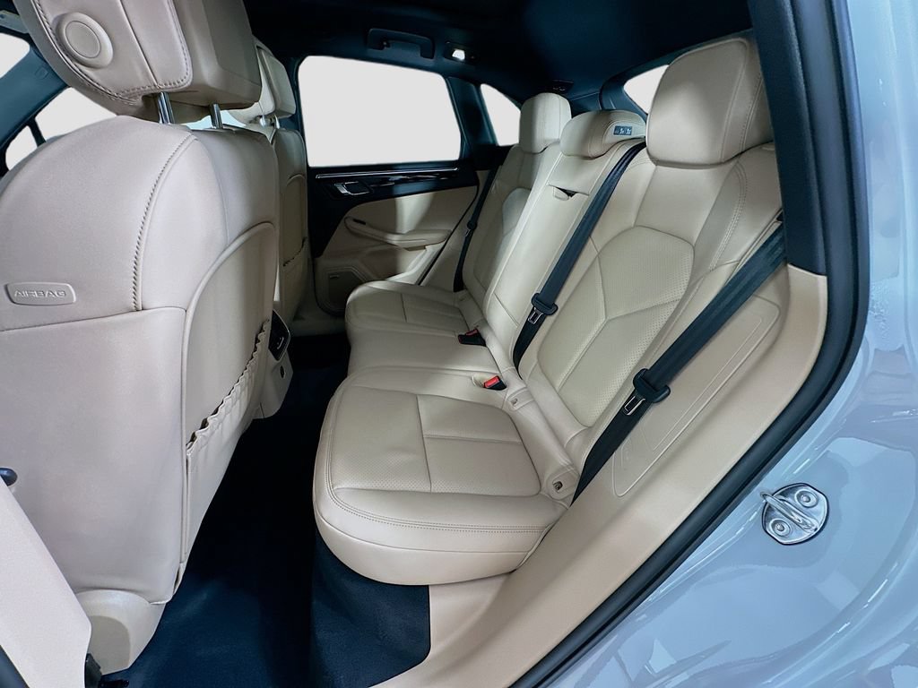 New 2026 Porsche Macan AWD/4WD image 24