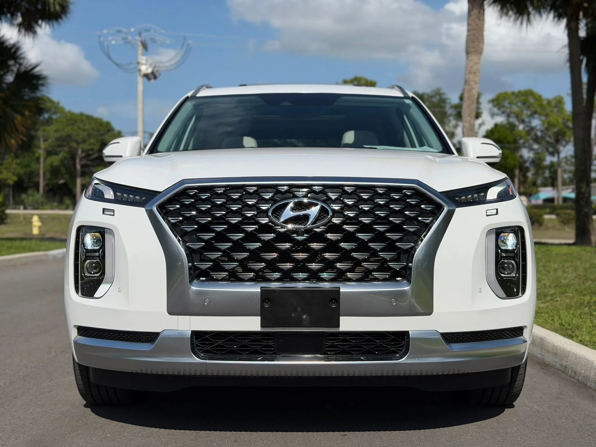 Used 2022 Hyundai Palisade Calligraphy AWD/4WD image 3