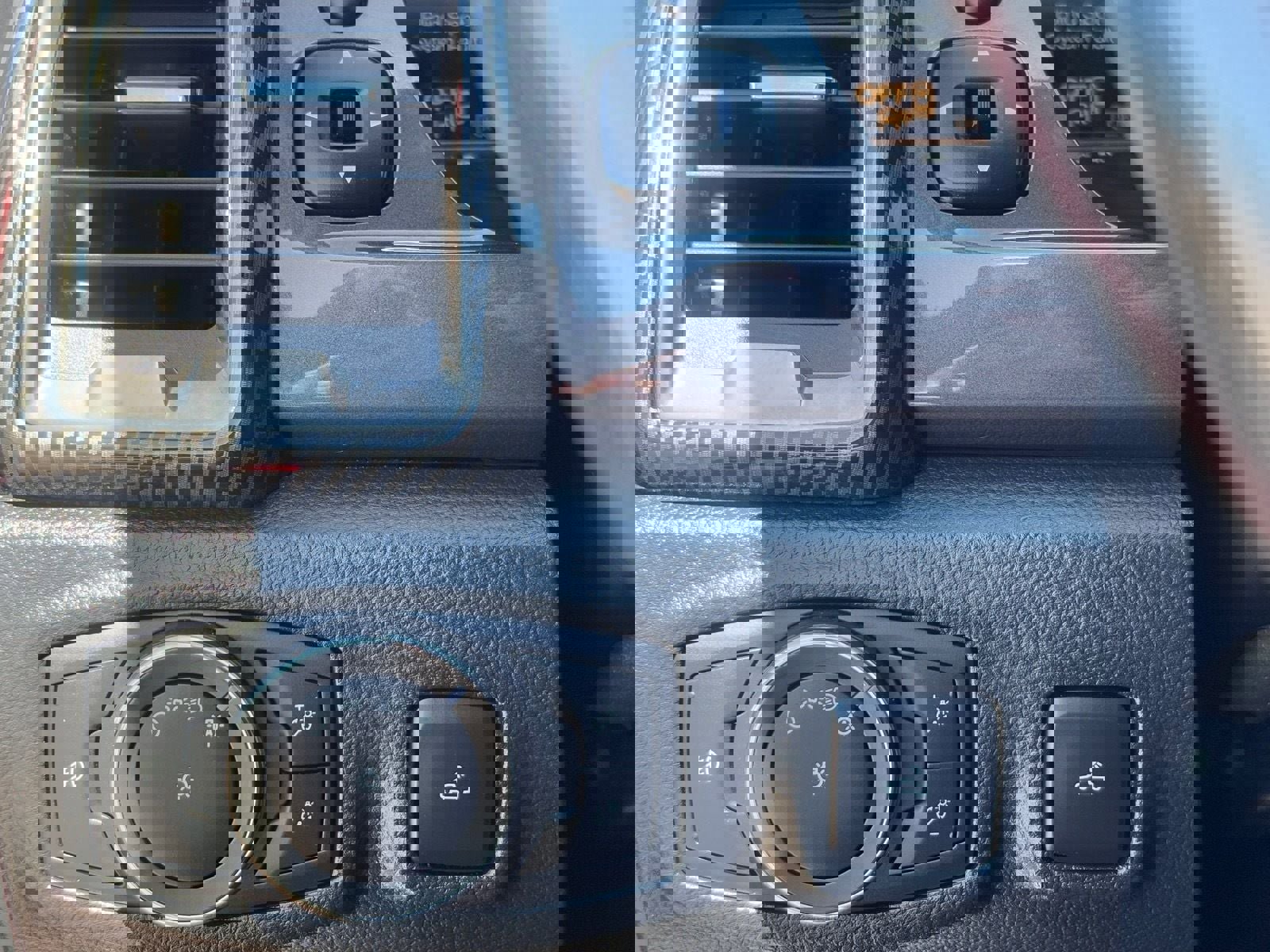 Used 2021 Ford Ranger Lariat w/ Equipment Group 501A High image 28